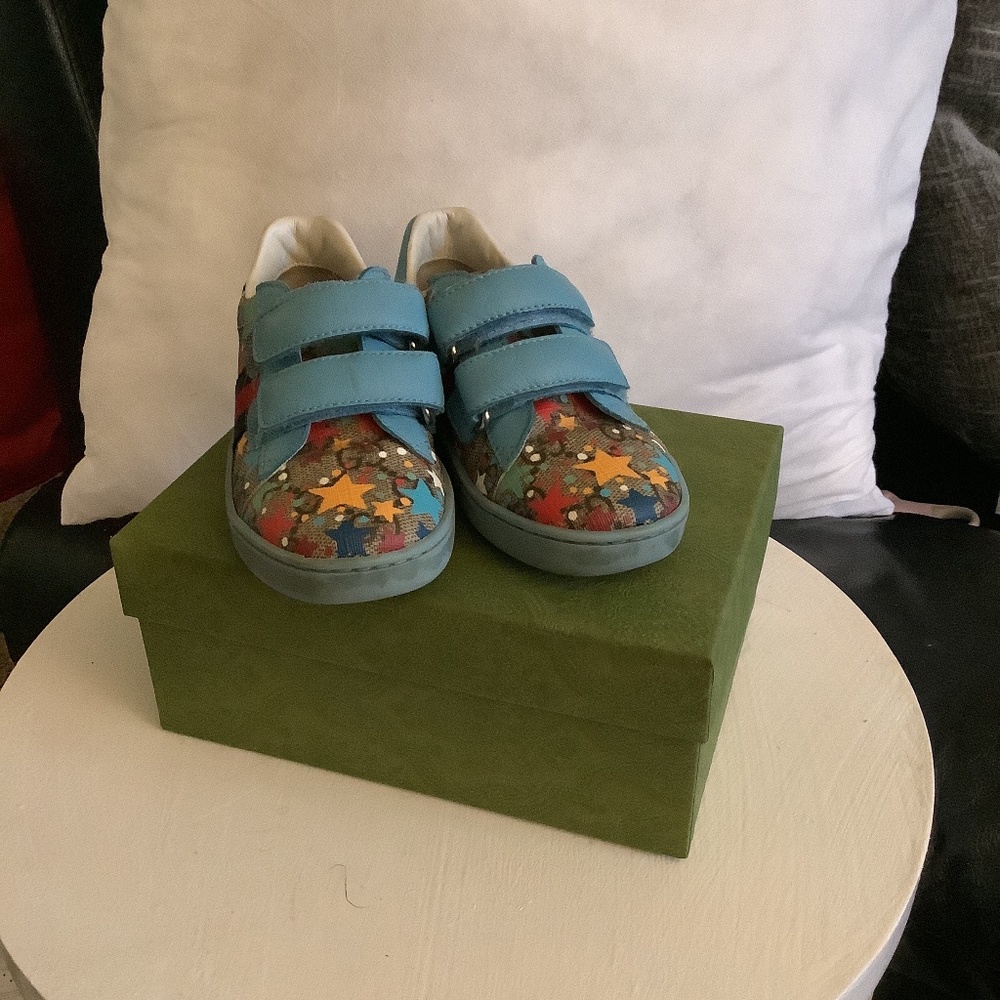 Kids shoes